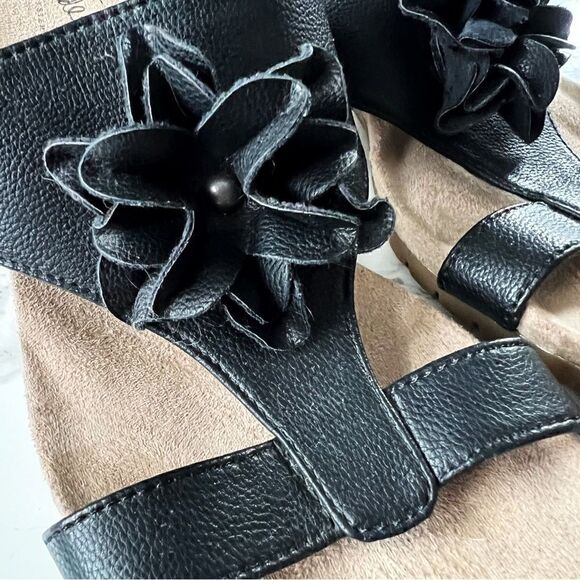 Life Stride notice flower wedge sandals - Picture 3 of 6